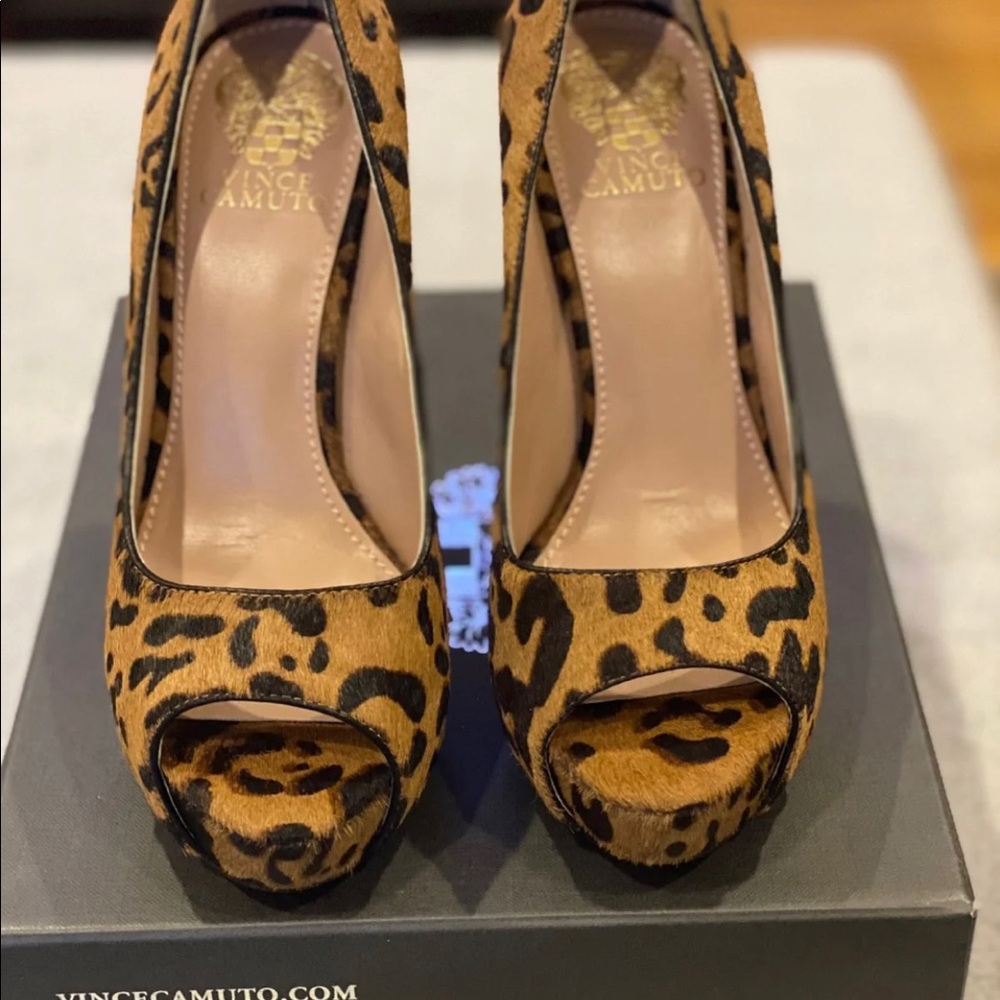 Vince Camutp leopard peep toe heels